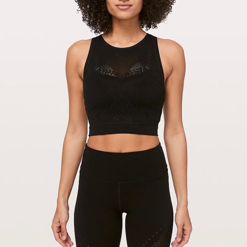 Lululemon Reveal Crop Top 
Lattice Paisley
